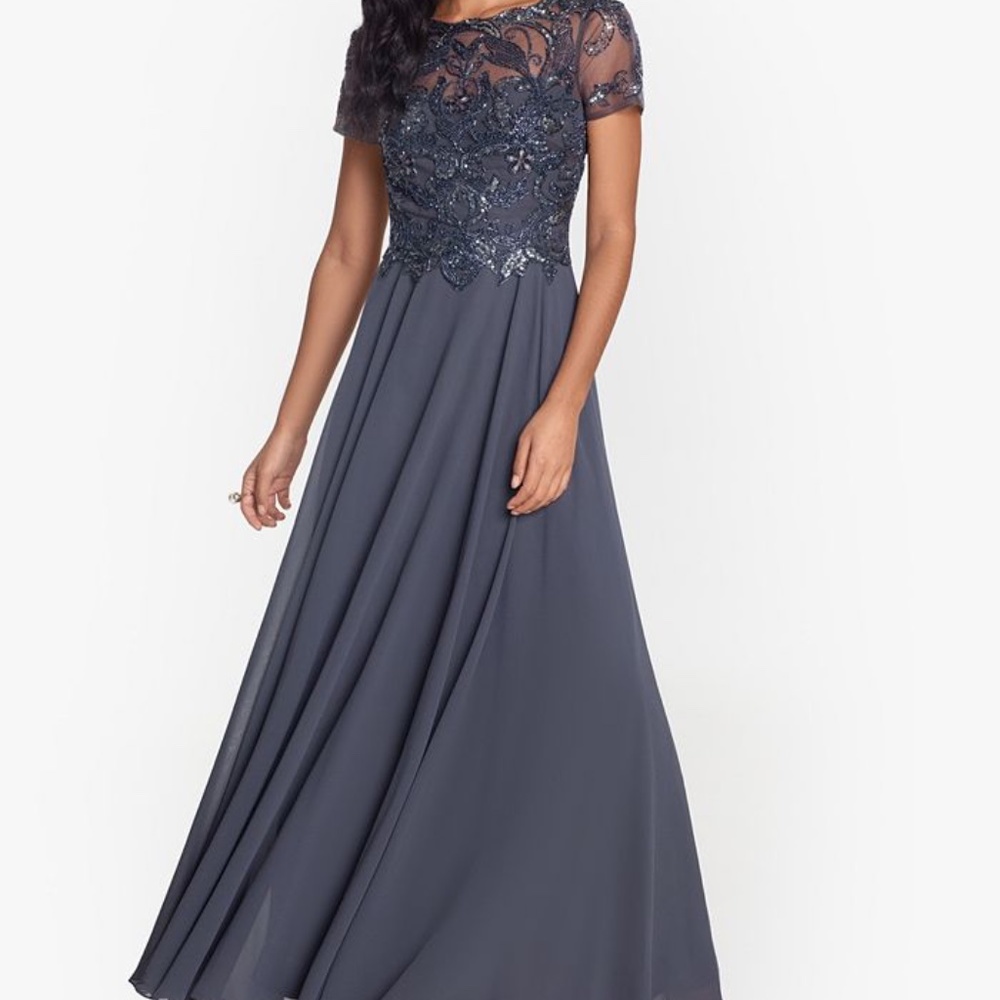 Xscape Women's Embellished Short Sleeve Chiffon Gown Dress Size 8 New